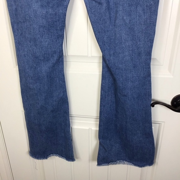 MOTHER The Weekender Cropped Distressed Flare Jeans in Six Packs On Me Size 32. - Picture 7 of 11